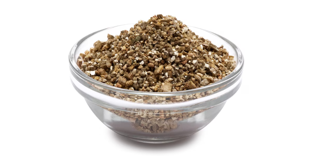 vermiculite in glass bowl
